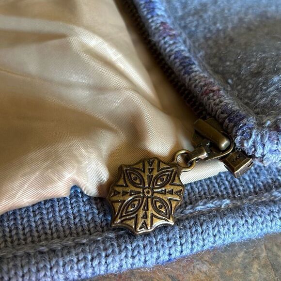 Icelantic Embroidered Wool Shacket Sweater Jacket Medium - Picture 15 of 15